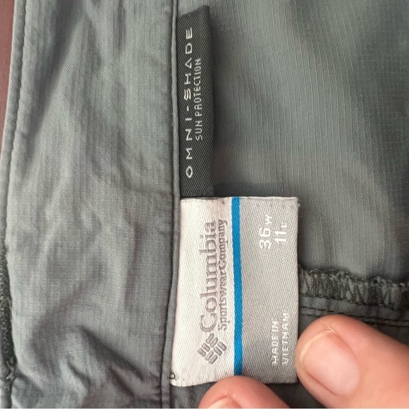 Columbia Shorts - Men’s size 36 - Picture 3 of 3